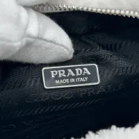 Prada Re-Edition 2000  – Immagine 8