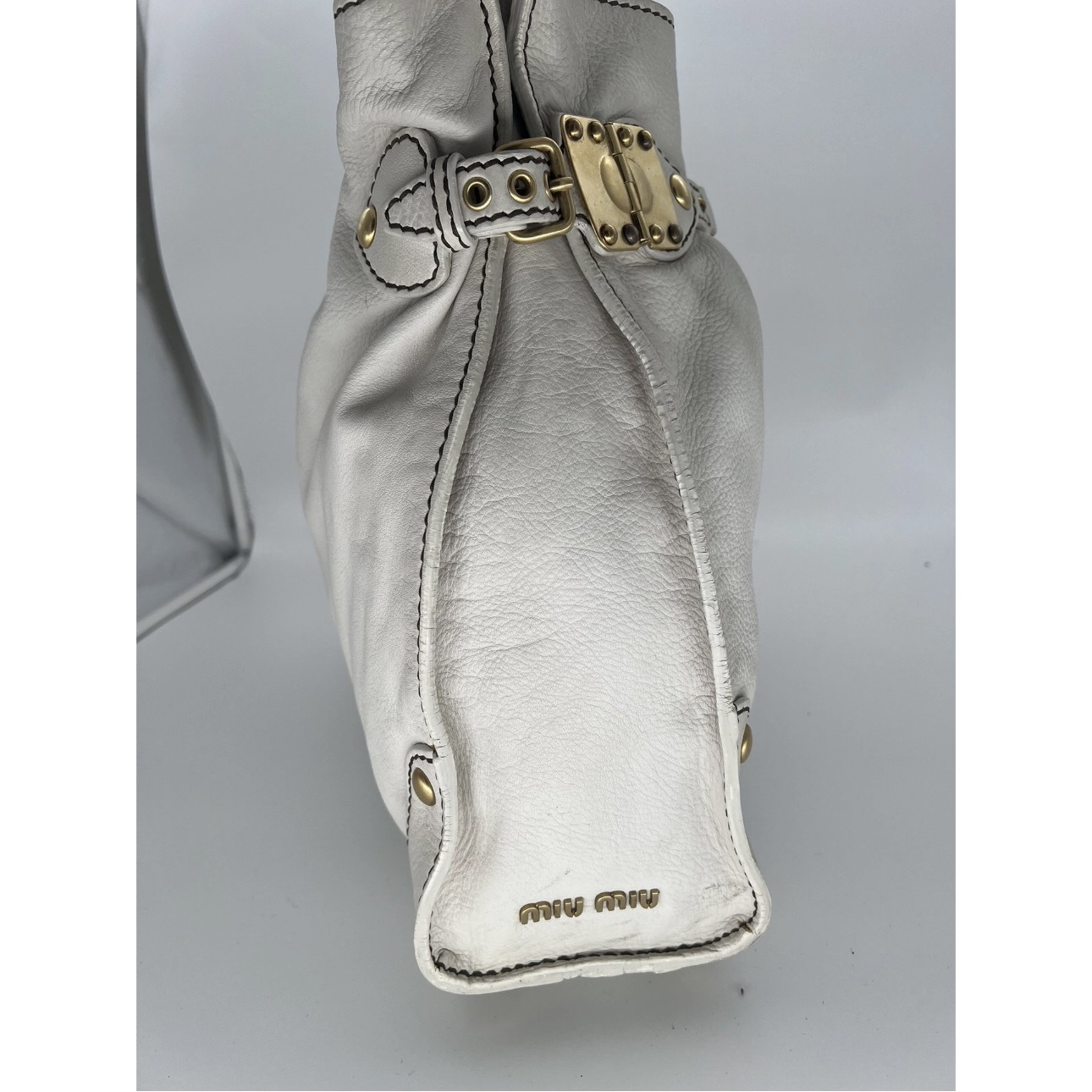 Borsa Miu Miu Vitello Lux Hobo in pelle – Image 2