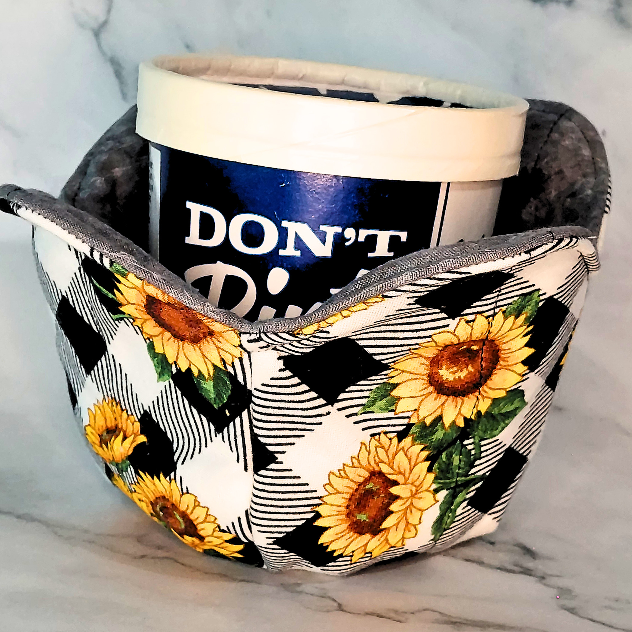 pint size sunflower – Image 2