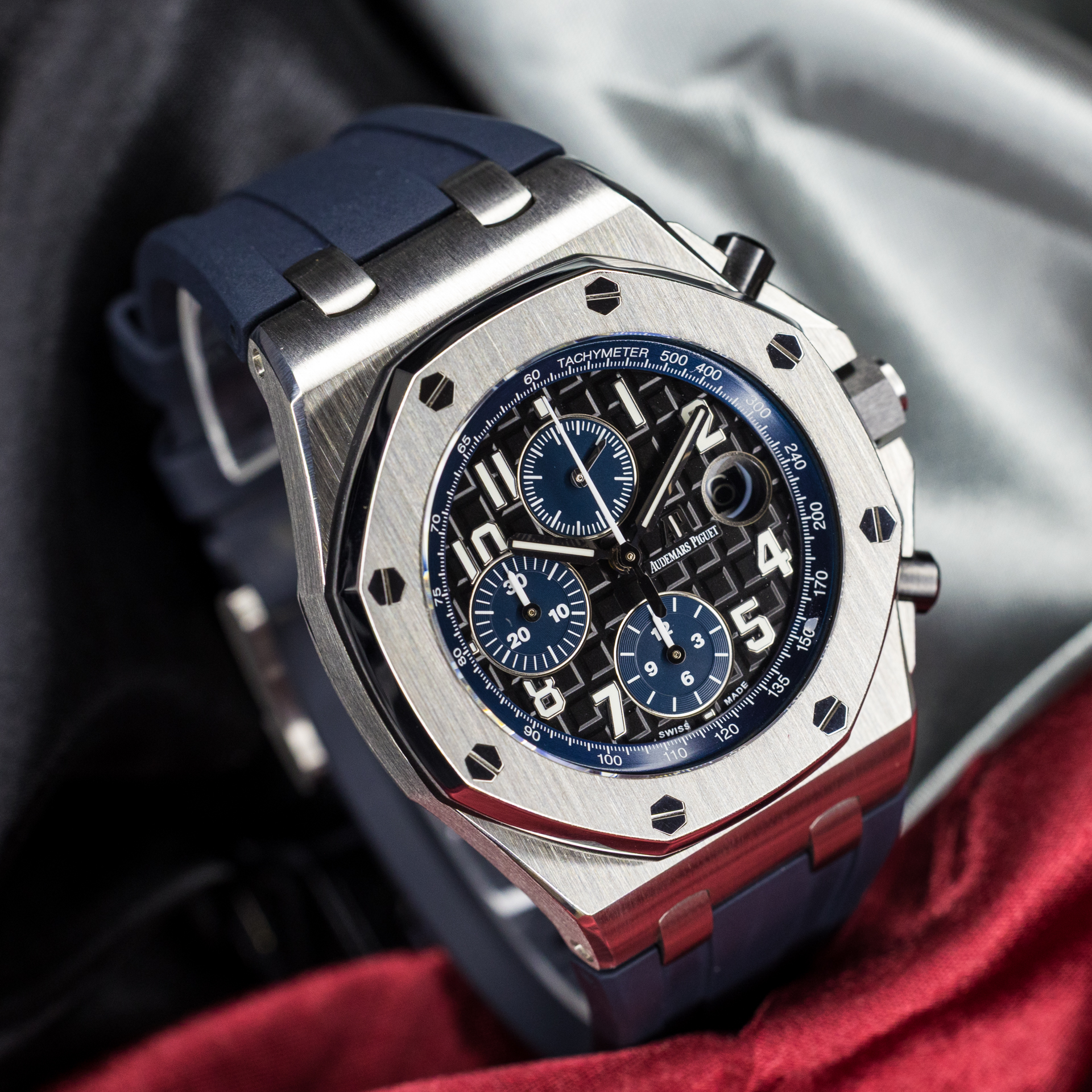 2019 AUDEMARS PIGUET ROYAL OAK OFFSHORE CHRONOGRAPH “BATMAN” – Image 3