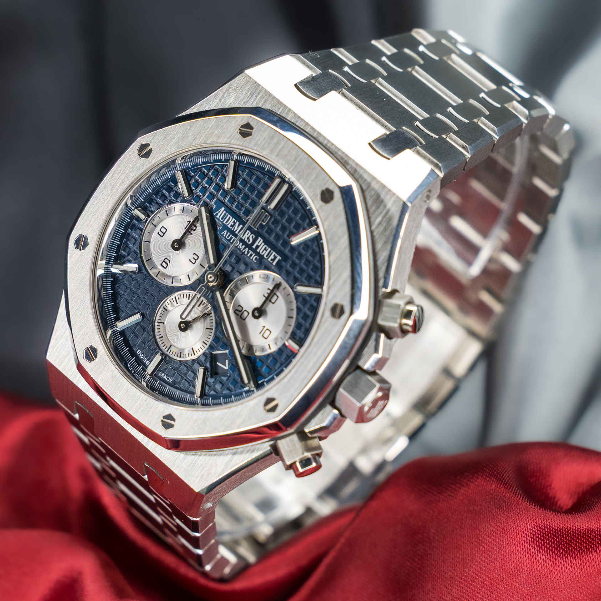 AUDEMARS PIGUET ROYAL OAK CHRONOGRAPH - 26331ST BLUE DIAL – Image 2