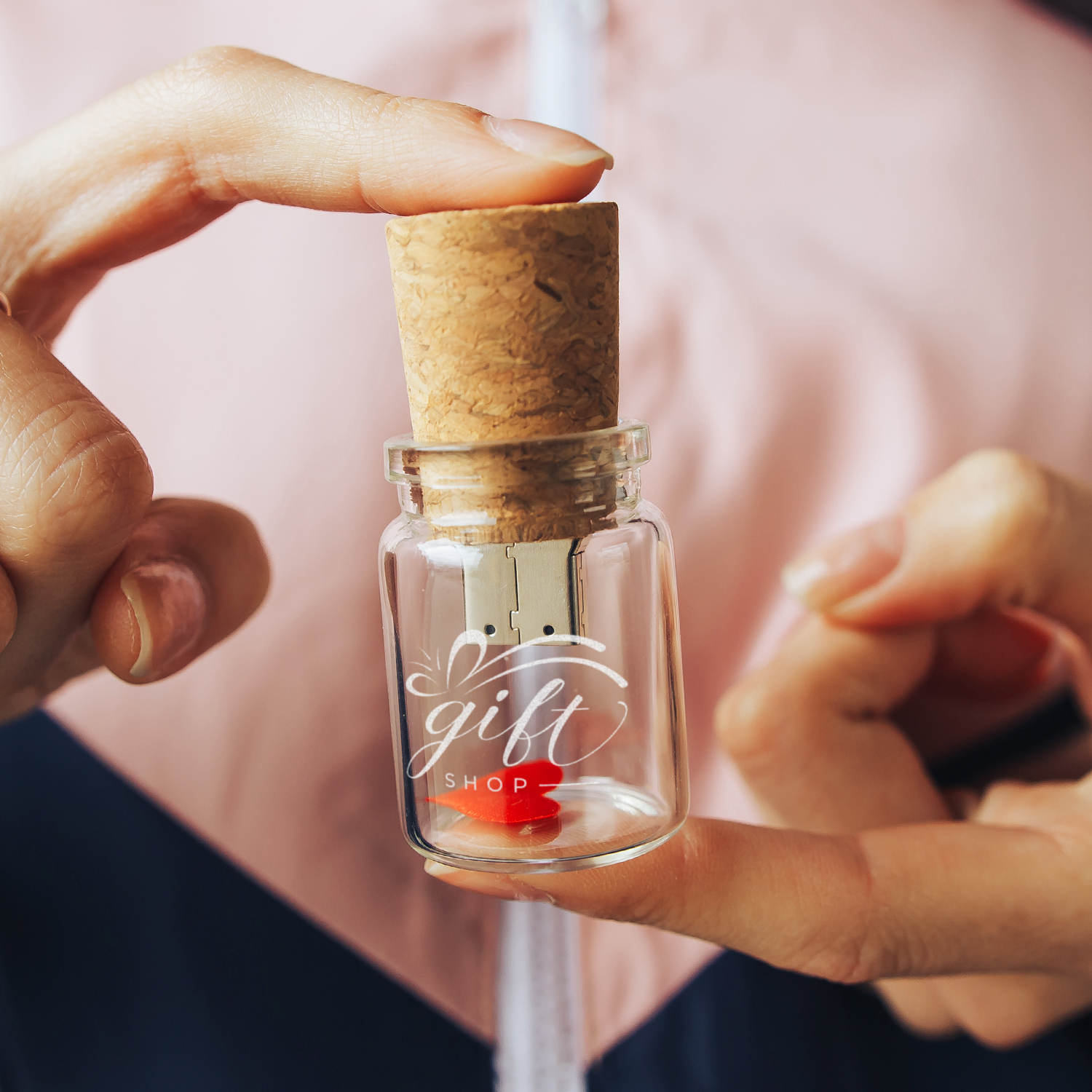 Bottle Flash Drive 8GB – Image 5