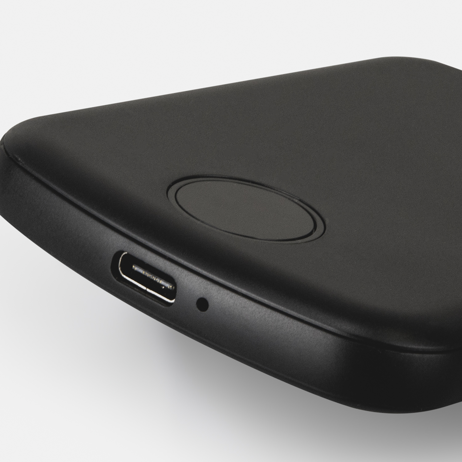 INGENIO MagSnap Wireless Charging Power Bank – Image 3