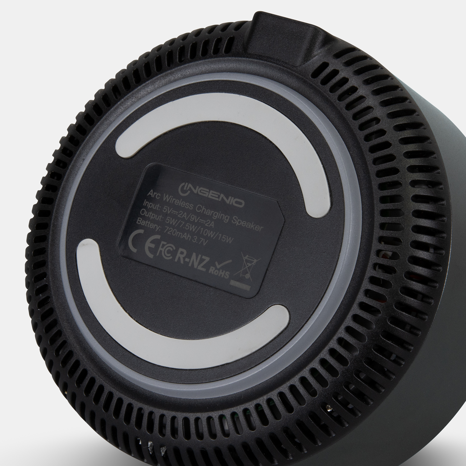 INGENIO Arc Wireless Charging Speaker – Image 3