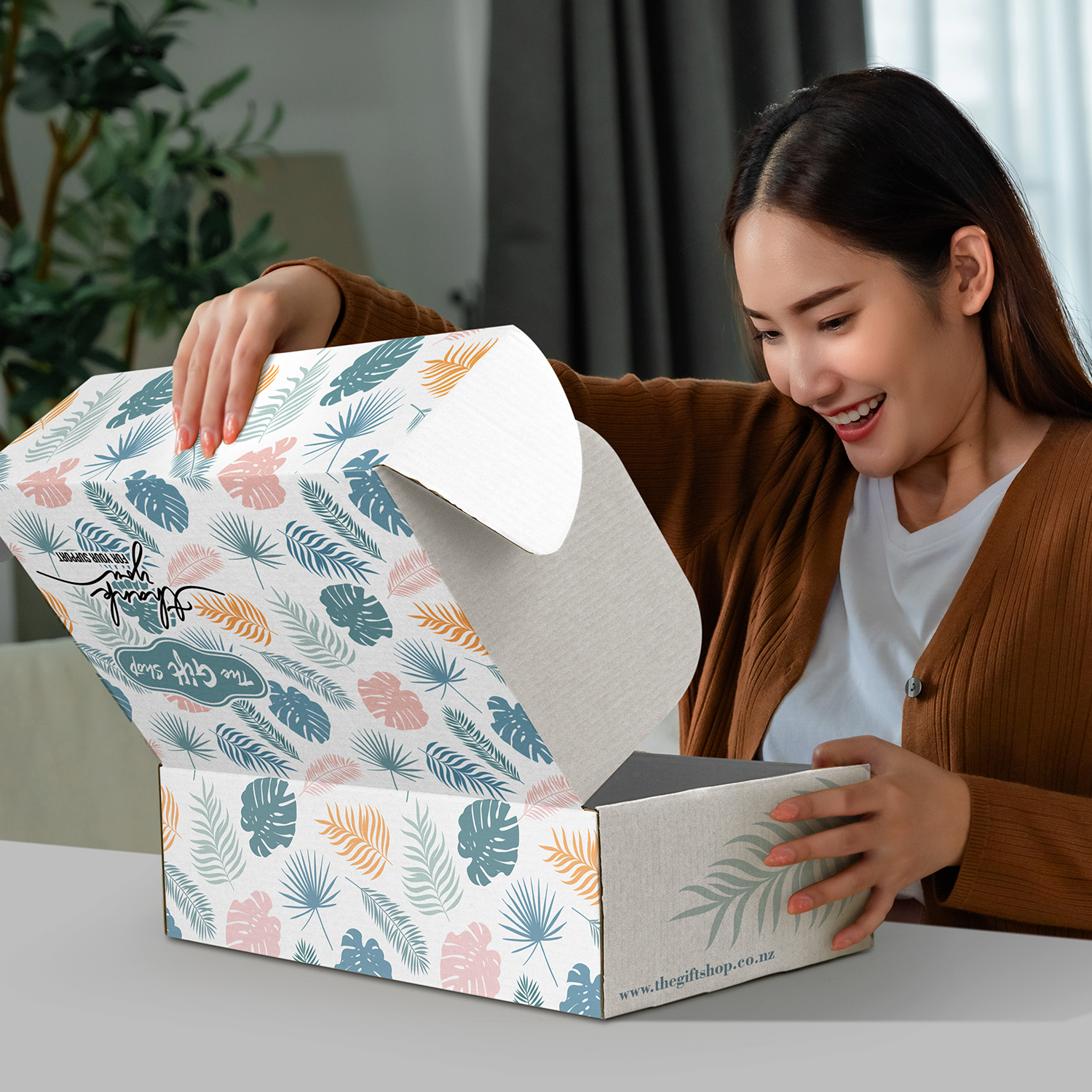Die Cut Box with Locking Lid - 502x295x150mm – Image 4