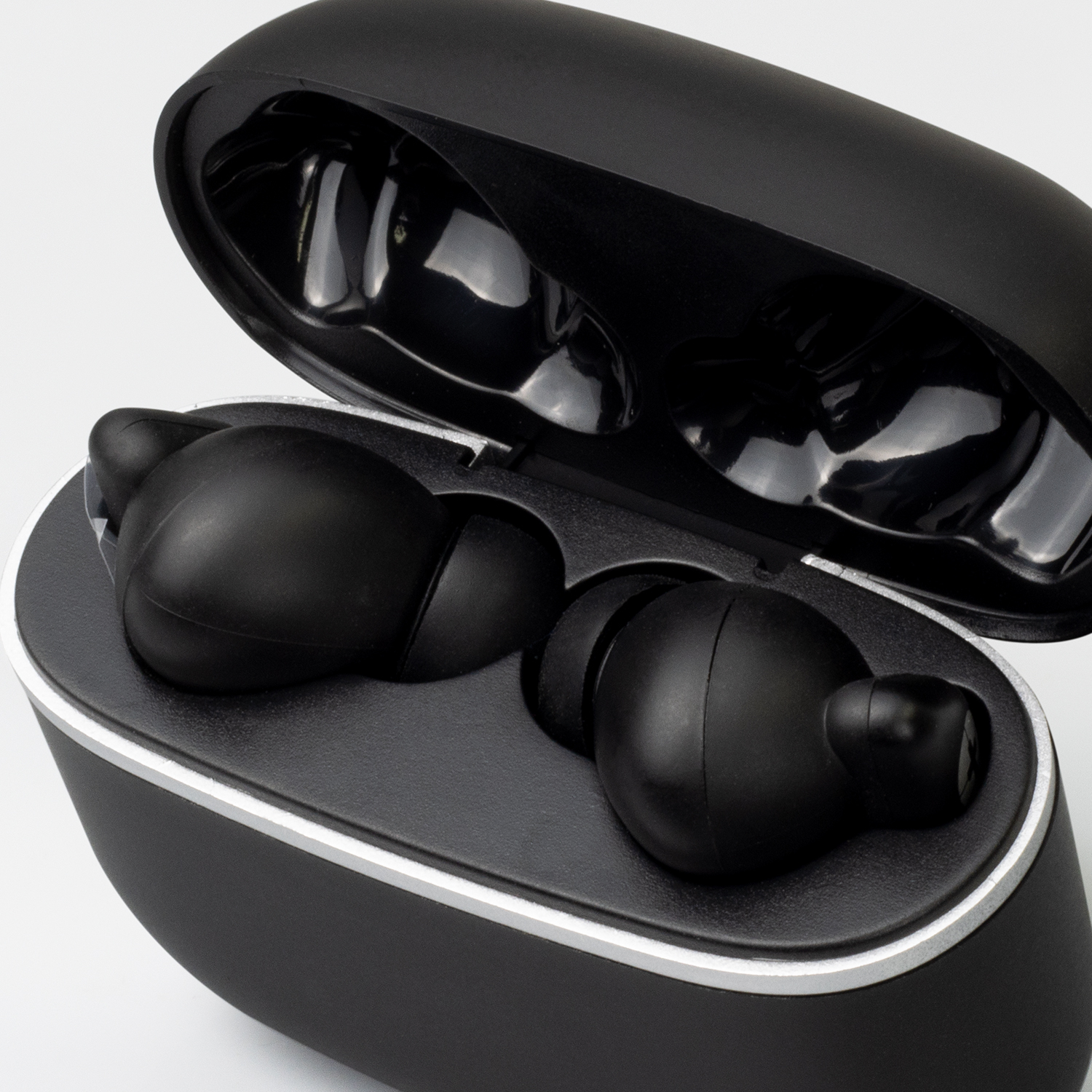 Swiss Peak TWS Earbuds 2.0 – Image 8
