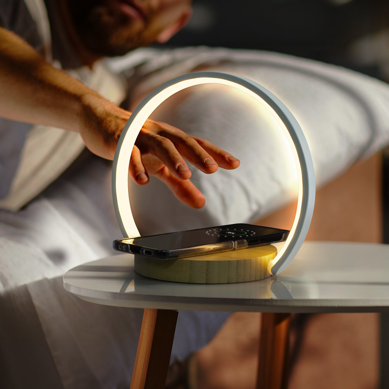 Twilight Wireless Charging Night Light – Image 9