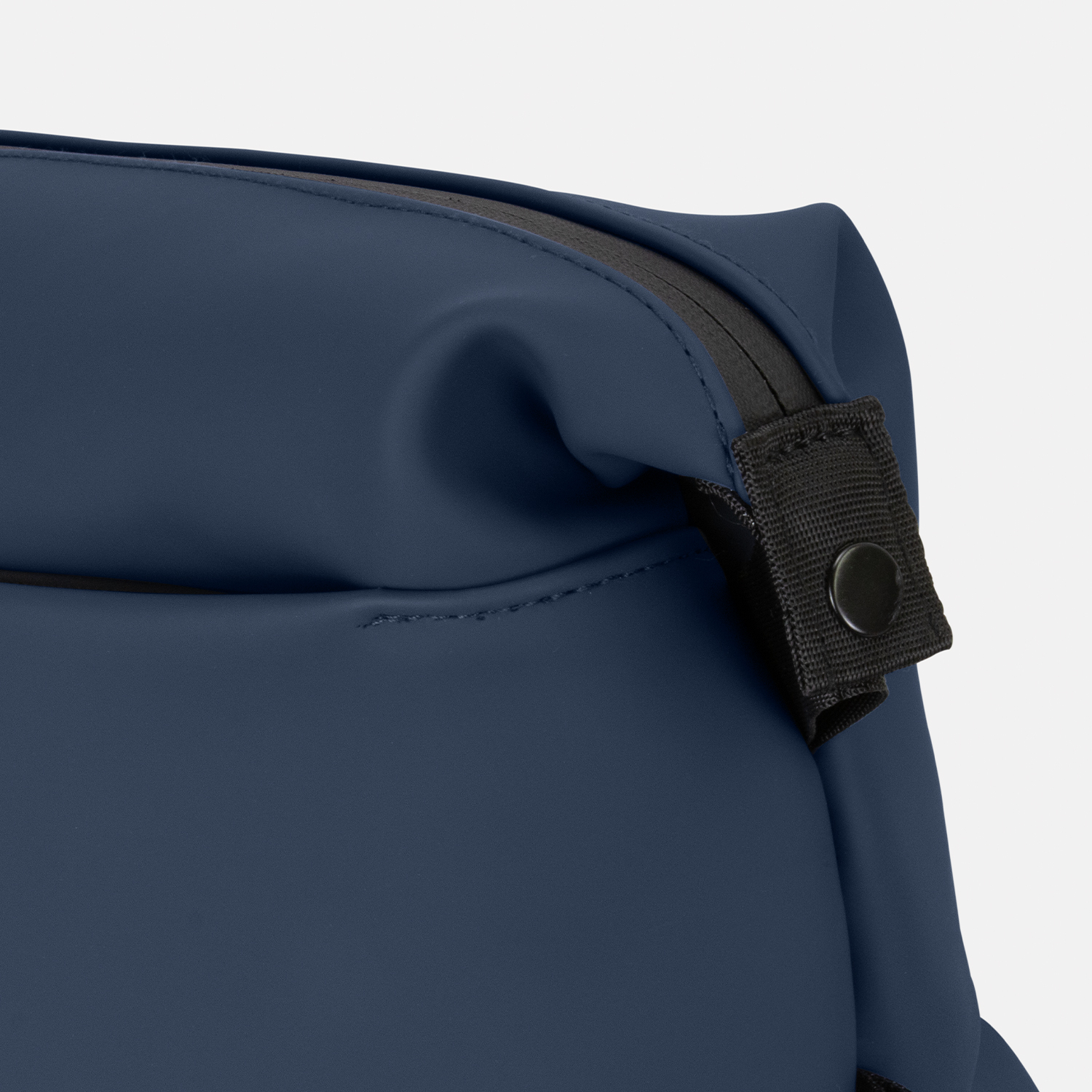 ARCHER Soft-Touch Toiletry Bag – Image 8