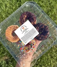 4 Pack Donuts – Image 1