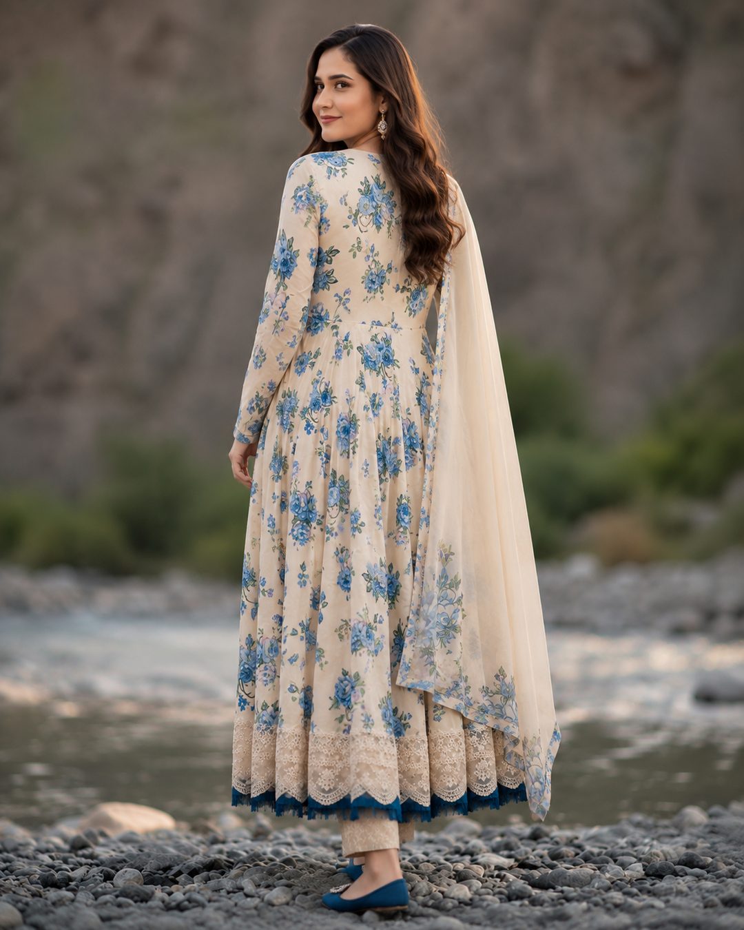 Blue Bloom 3 Piece Suit – Image 4