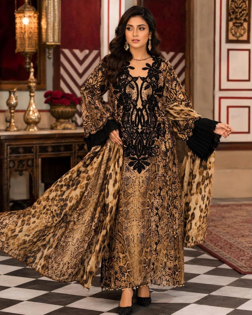 Gold Noir 3 Piece Suit – Image 1