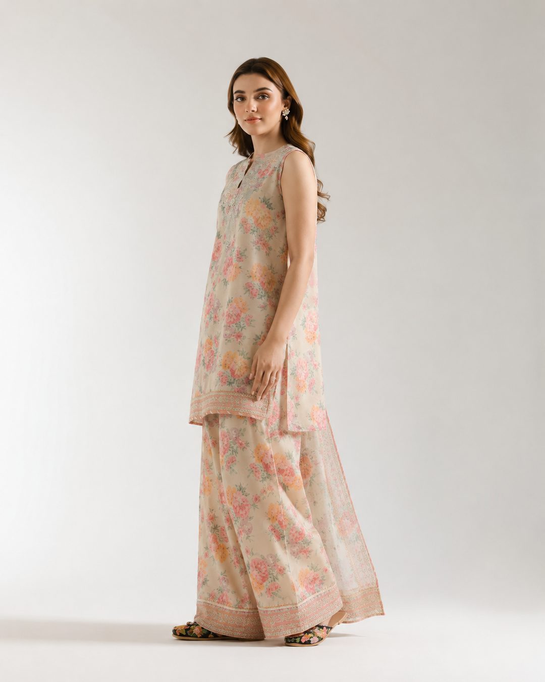 Soft Peach Bloom 3 Piece Suit – Image 3