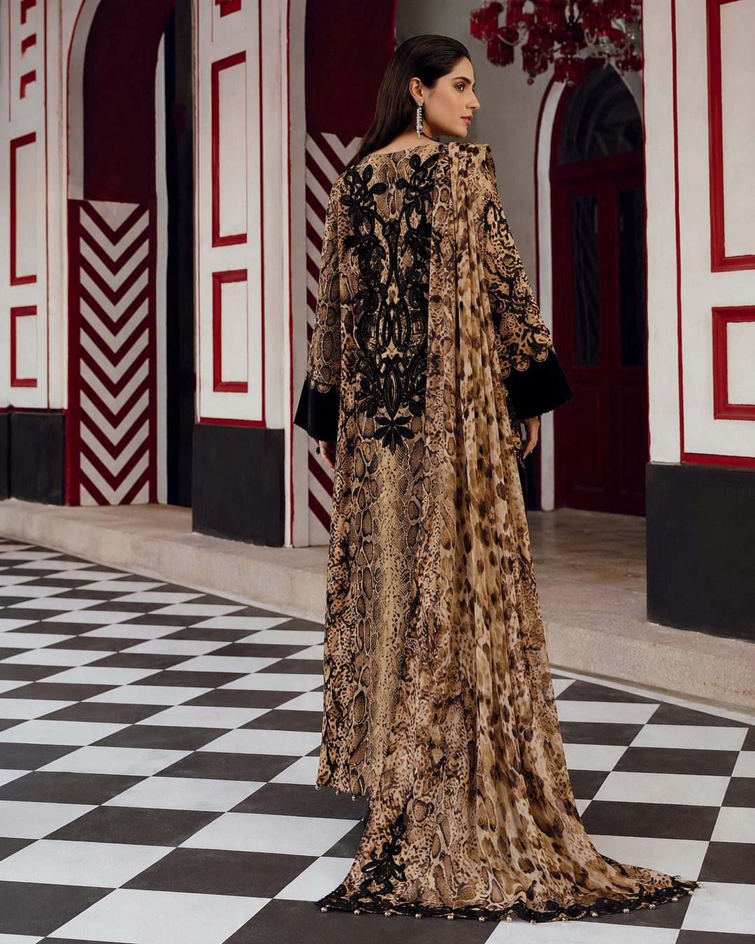 Gold Noir 3 Piece Suit – Image 4