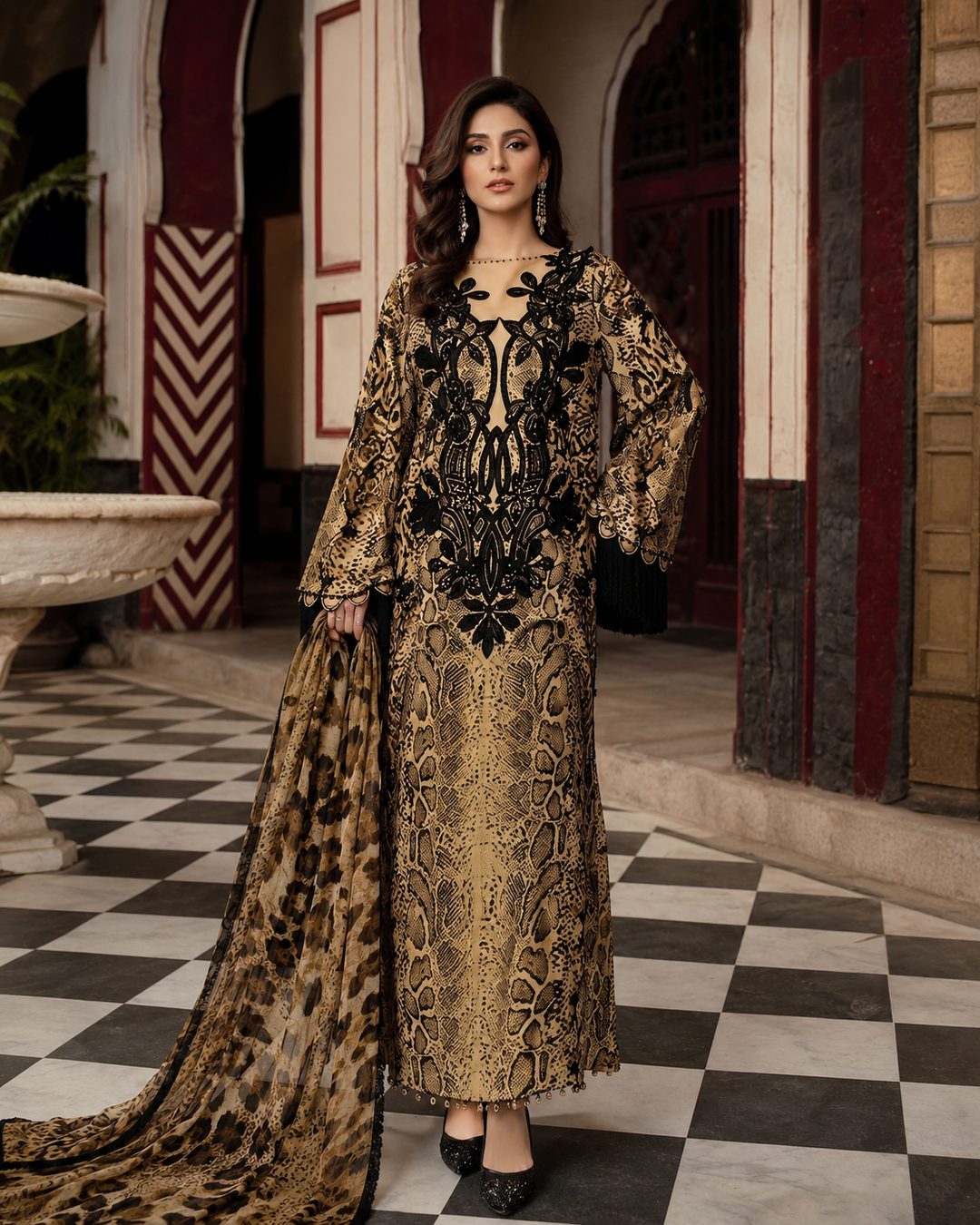 Gold Noir 3 Piece Suit – Image 2