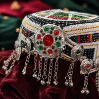White Black Mirror Work Heritage Cap by Zariya – Image 4