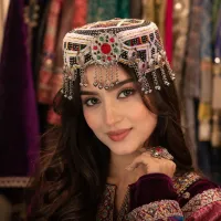 White Black Mirror Work Heritage Cap by Zariya – Image 2