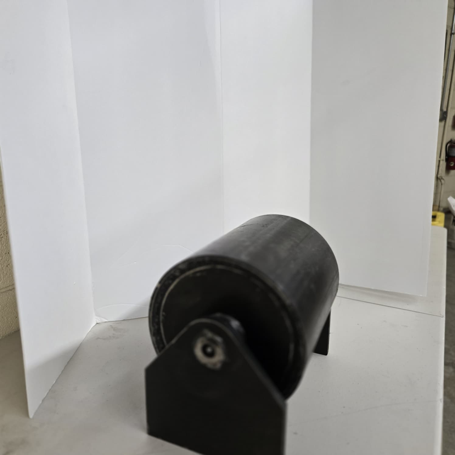 8" x 10" Heavy-Duty Ground Roller with Shaft & Side Plates – Roll-Off Dumpster & Trailer Repair – Image 2