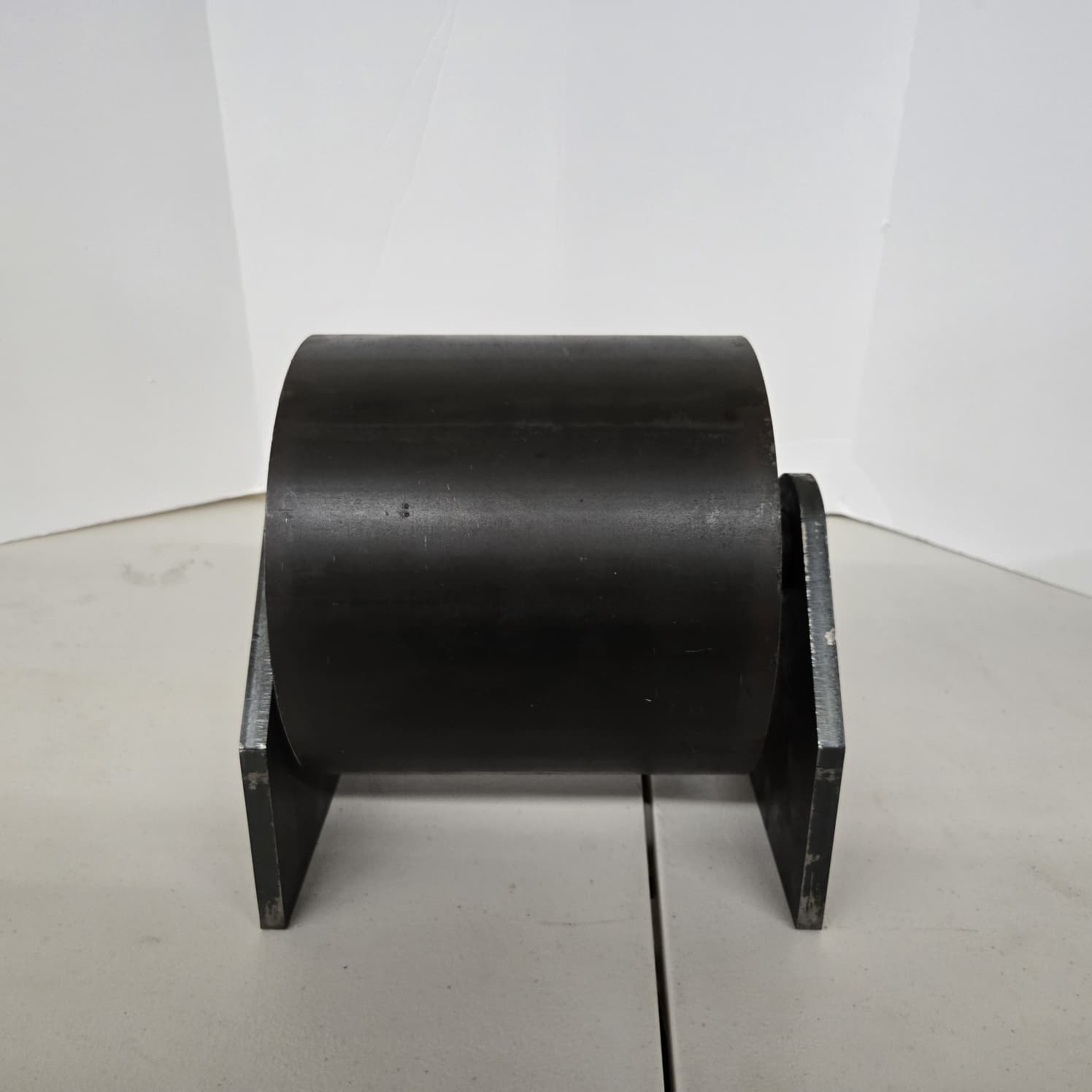  8" x 8" Heavy-Duty Ground Roller with Shaft & Side Plates – Roll-Off Dumpster & Trailer Repair – Image 2