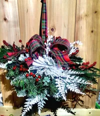 Classic Plaid & Frosted Greenery Winter Kissing Ball – Image 2