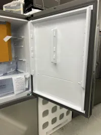 Samsung RB16DG6000SL 16 Cu. Ft. Bottom Freezer Refrigerator – Stainless Look – Image 3