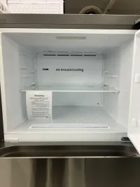 Samsung RT18DG6300SR 18 Cu. Ft. Top Freezer Refrigerator – Stainless Steel – Image 5