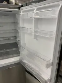 LG LBNC15251V/00 15 Cu. Ft. Bottom Freezer Refrigerator – Platinum Silver – Image 5