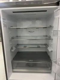 LG LBNC15251V/00 15 Cu. Ft. Bottom Freezer Refrigerator – Platinum Silver – Image 2