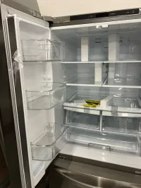 LG LRFNS2200S/03 22 Cu. Ft. French Door Refrigerator – Stainless Steel – Image 3