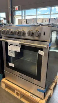Blomberg BDF30522CSS 30" Freestanding Gas Range – Stainless Steel – Image 3