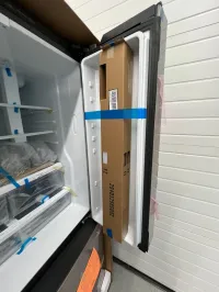 GE GNE25JYKJFFS 24.7 Cu.Ft French Door Fridge – Ice Maker, Internal Water Dispenser, Stainless Steel – Image 5