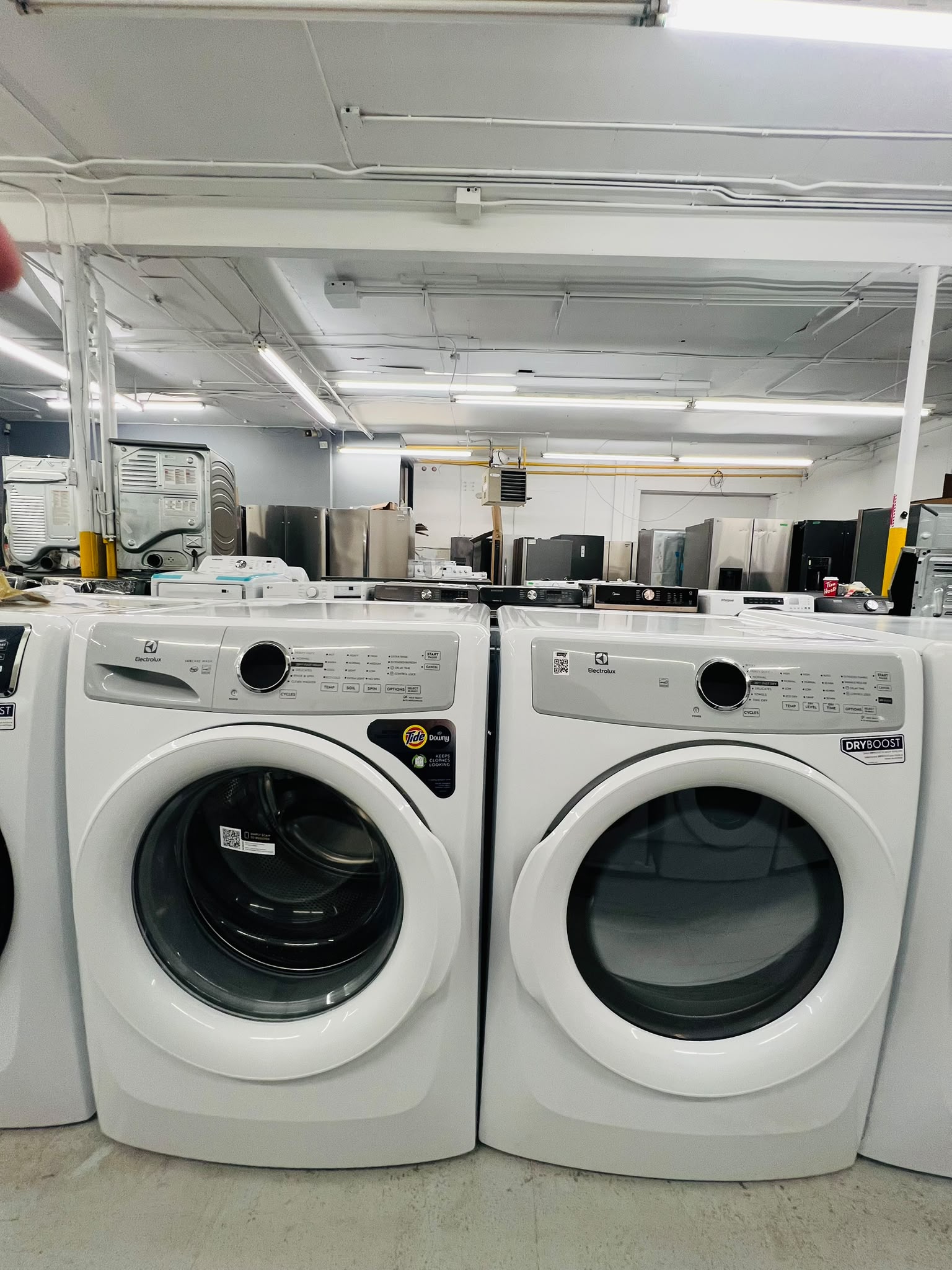 Electrolux Front Load Washer & Dryer Set – ELFW733AW2 & ELFE733CAW1 – Image 1