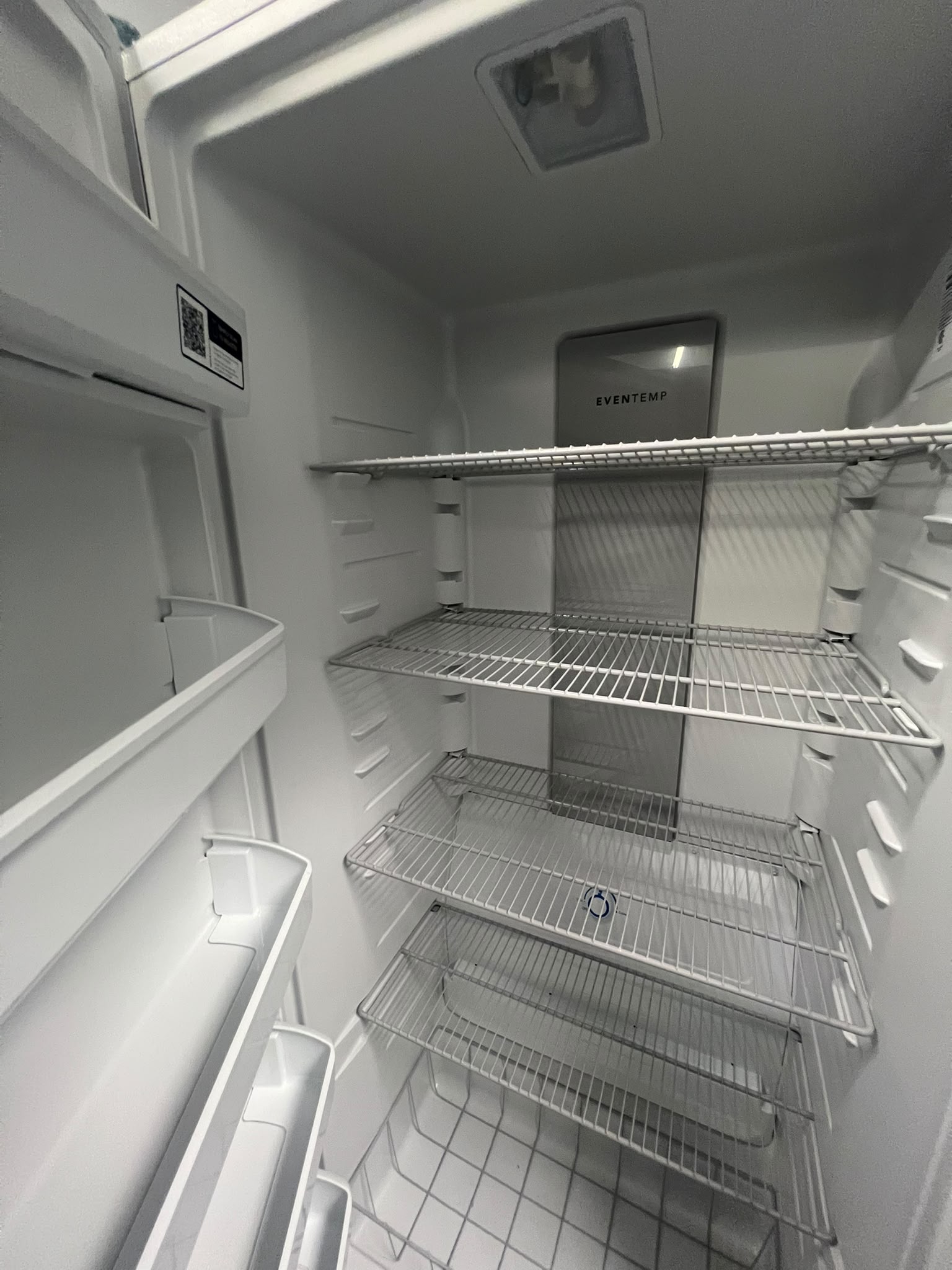 Frigidaire FFUE2022AWW 20 Cu. Ft. Garage Ready Upright Freezer | Frost-Free | White – Image 4