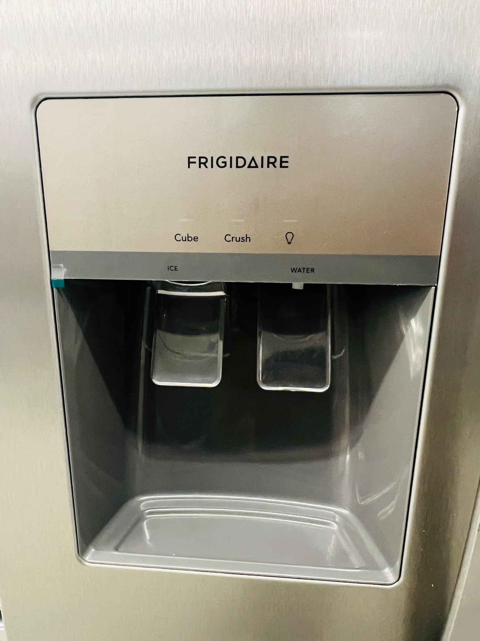 Frigidaire FRSS26LSAFE 25.6 Cu. Ft. Side-by-Side Refrigerator | Stainless Steel – Image 3