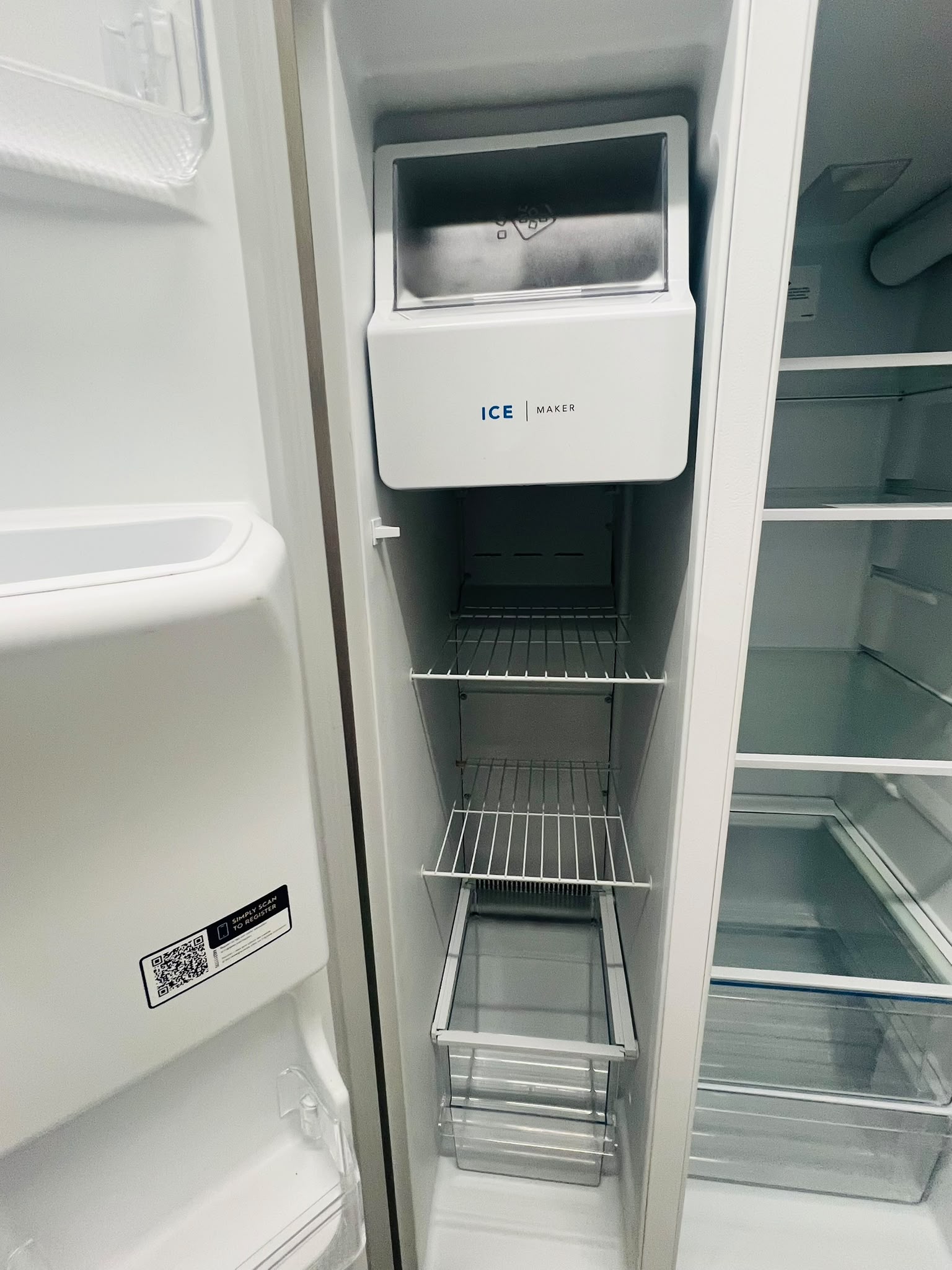 Frigidaire FRSS26LSAFE 25.6 Cu. Ft. Side-by-Side Refrigerator | Stainless Steel – Image 6