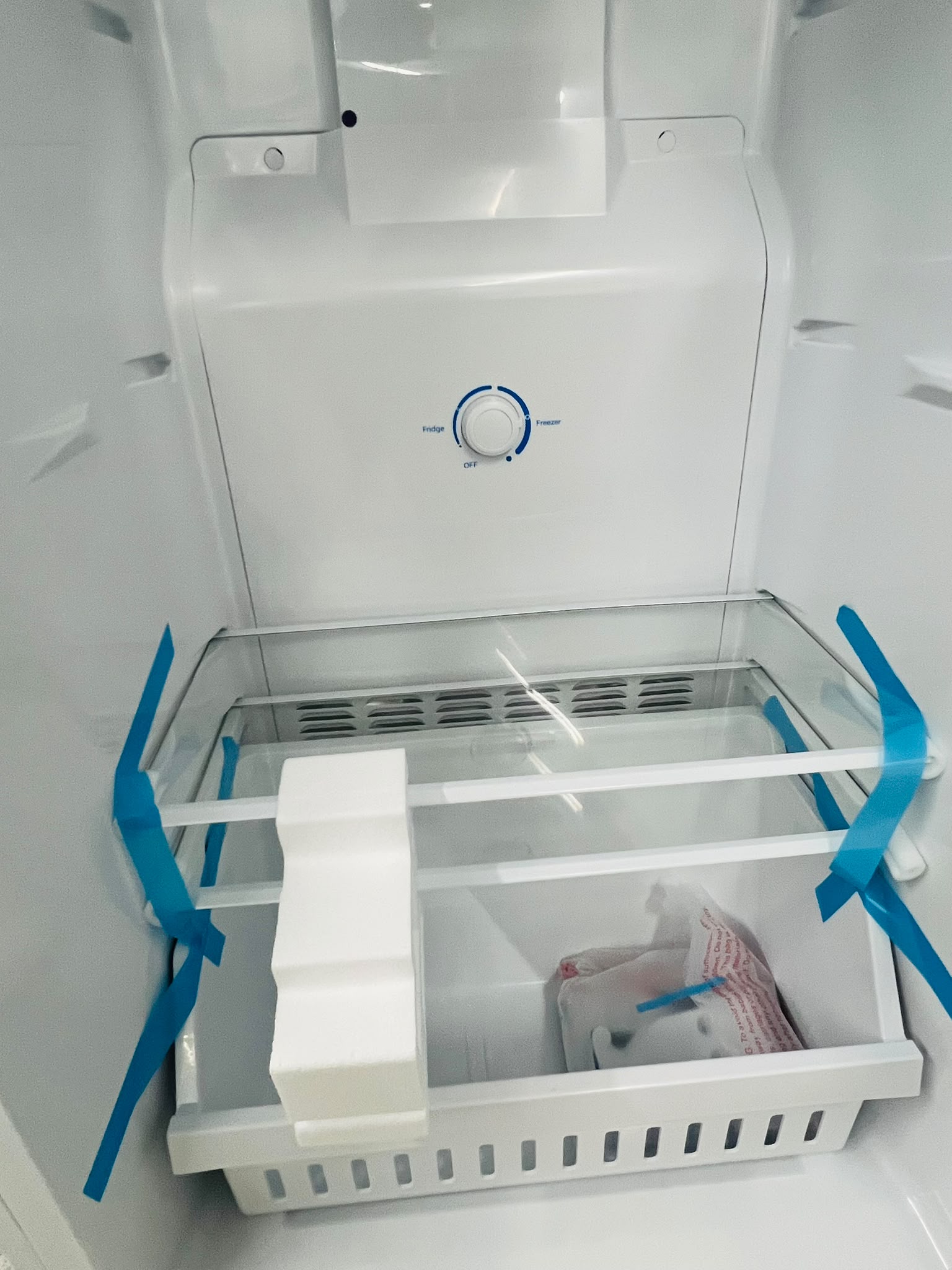 Frigidaire FFUE1326AW 13 Cu. Ft. Garage Ready Upright Freezer | White – Image 4