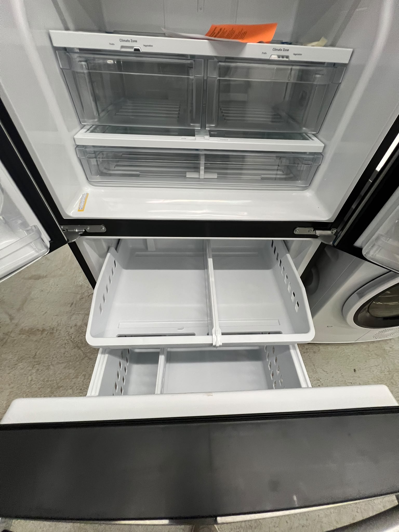 GE GNE25DYRLKFS 24.8 Cu. Ft. French Door Refrigerator | Stainless Steel – Image 5
