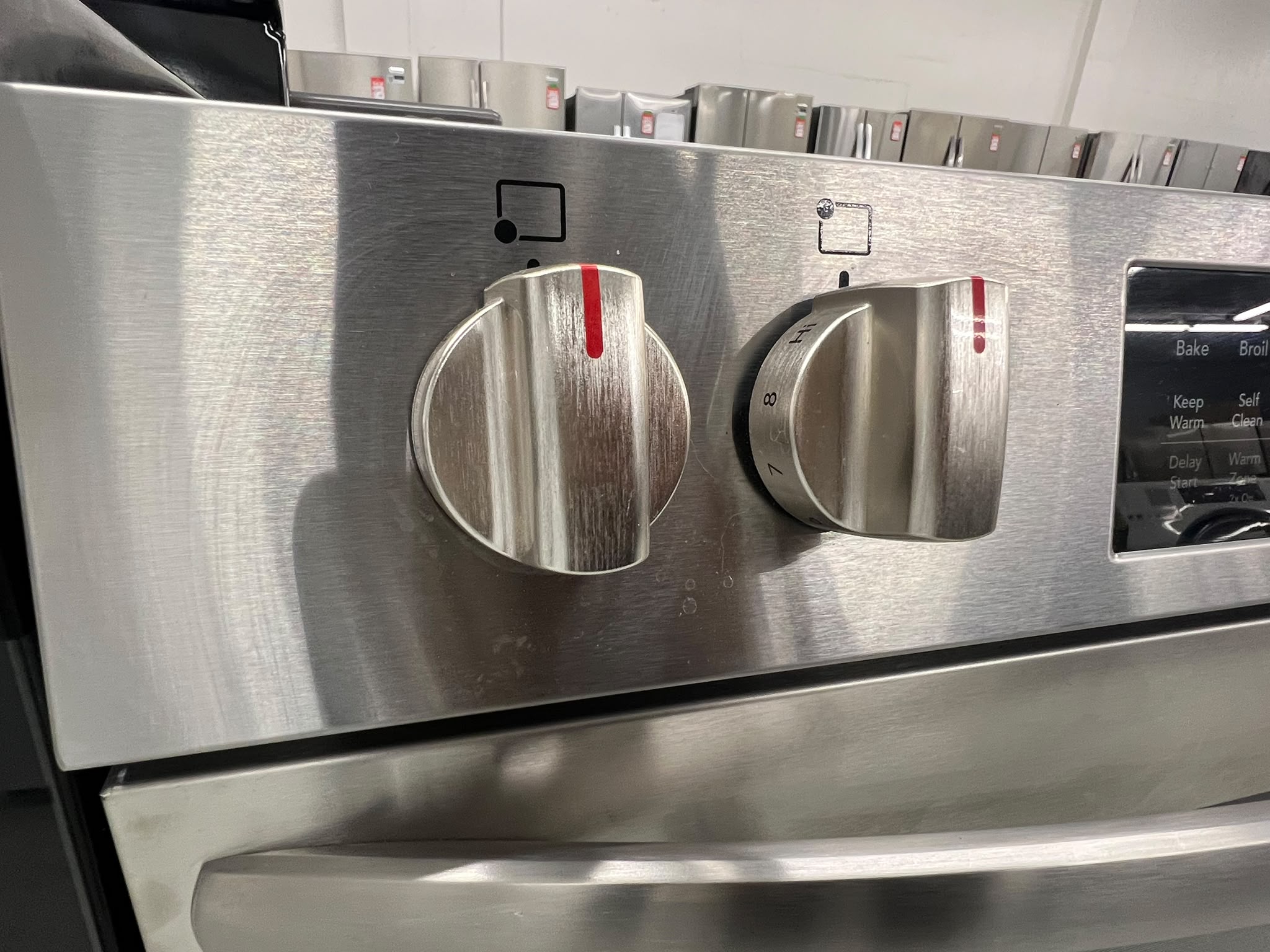 Frigidaire FCFE308CASF 30" 5.3 Cu. Ft. Front Control Electric Range | Stainless Steel – Image 2