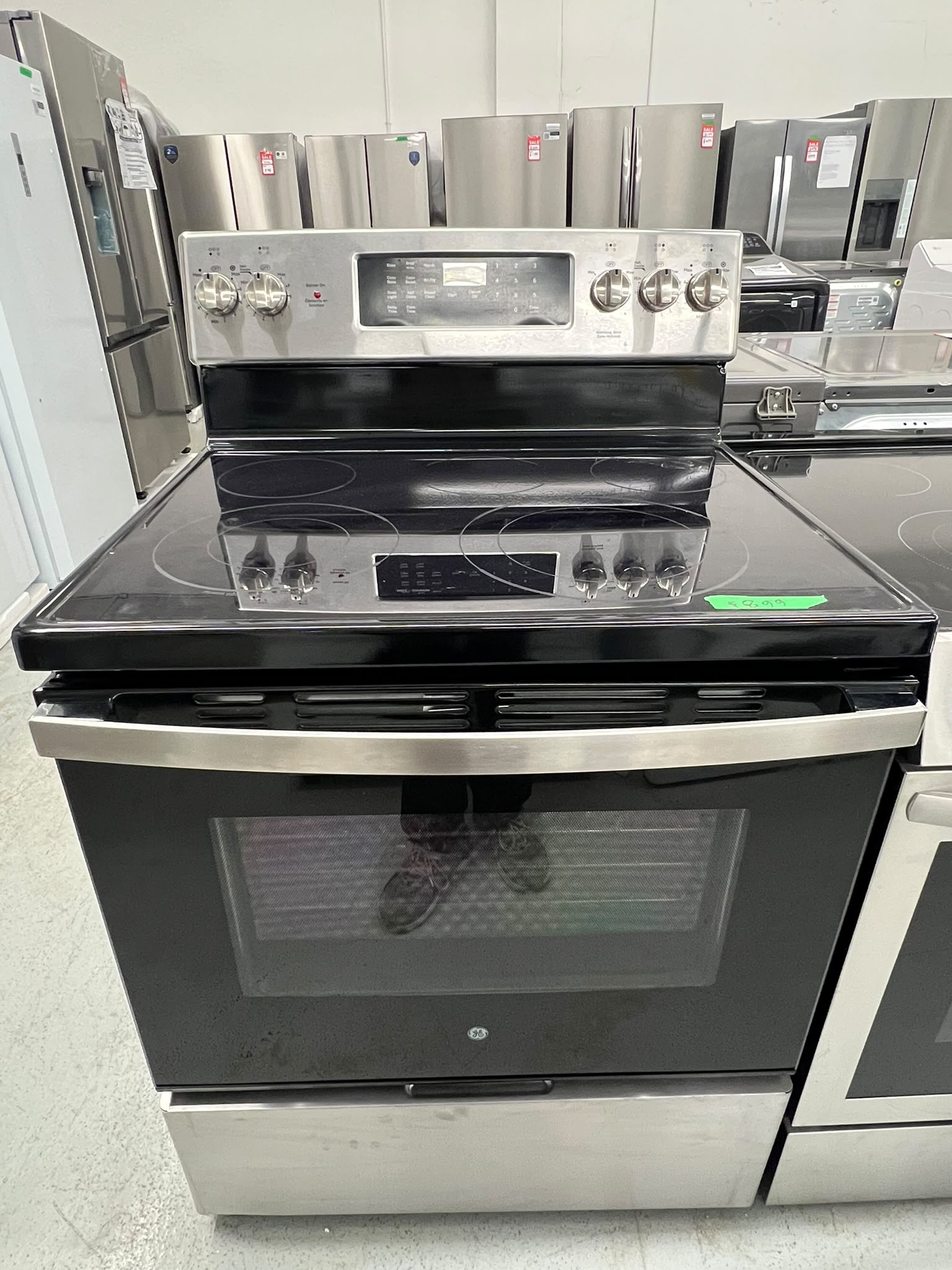 GE JCB840ST3SS 30" 5.0 Cu. Ft. Freestanding Electric Convection Range with Air Fry – Image 1