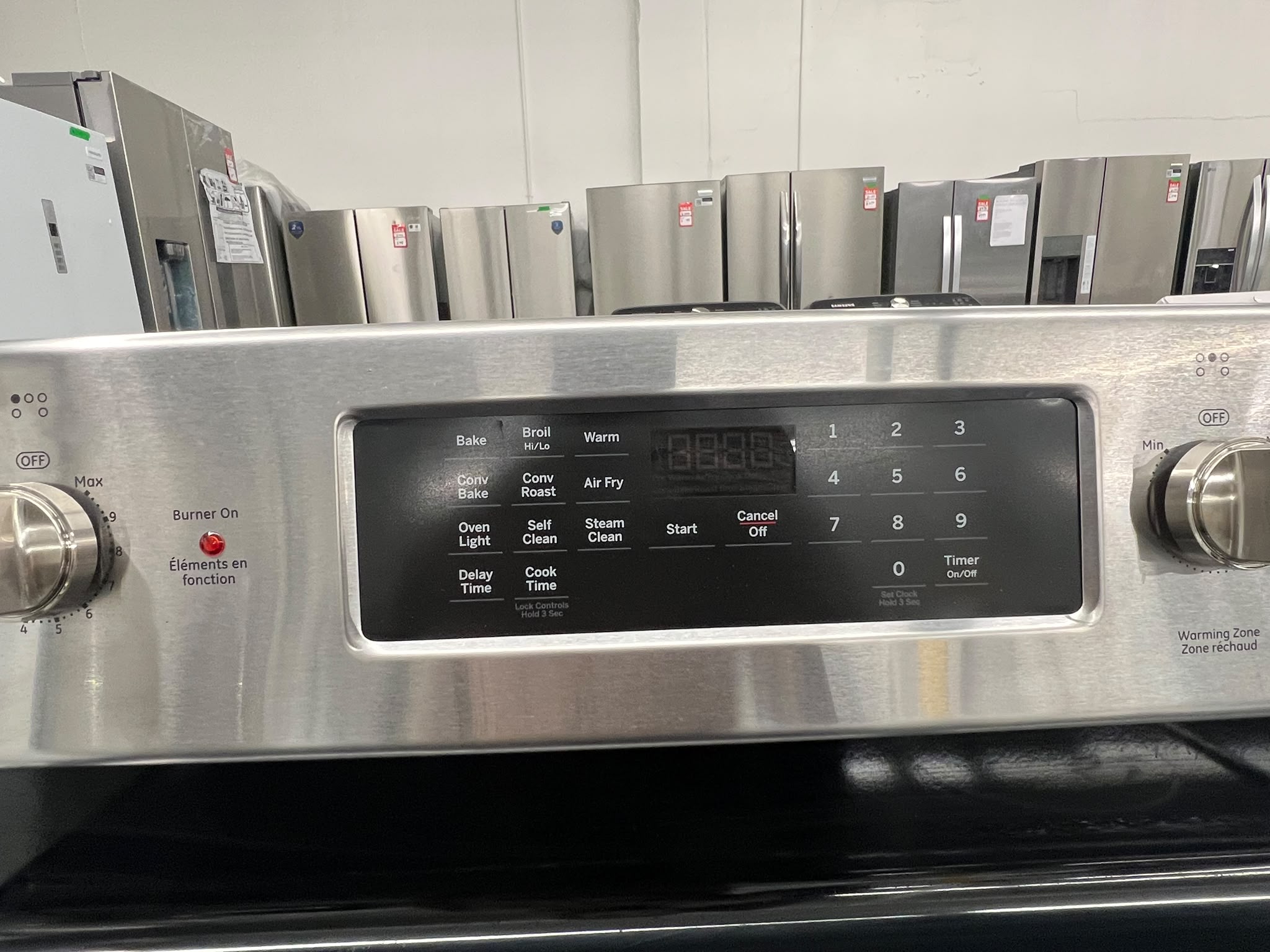 GE JCB840ST3SS 30" 5.0 Cu. Ft. Freestanding Electric Convection Range with Air Fry – Image 4