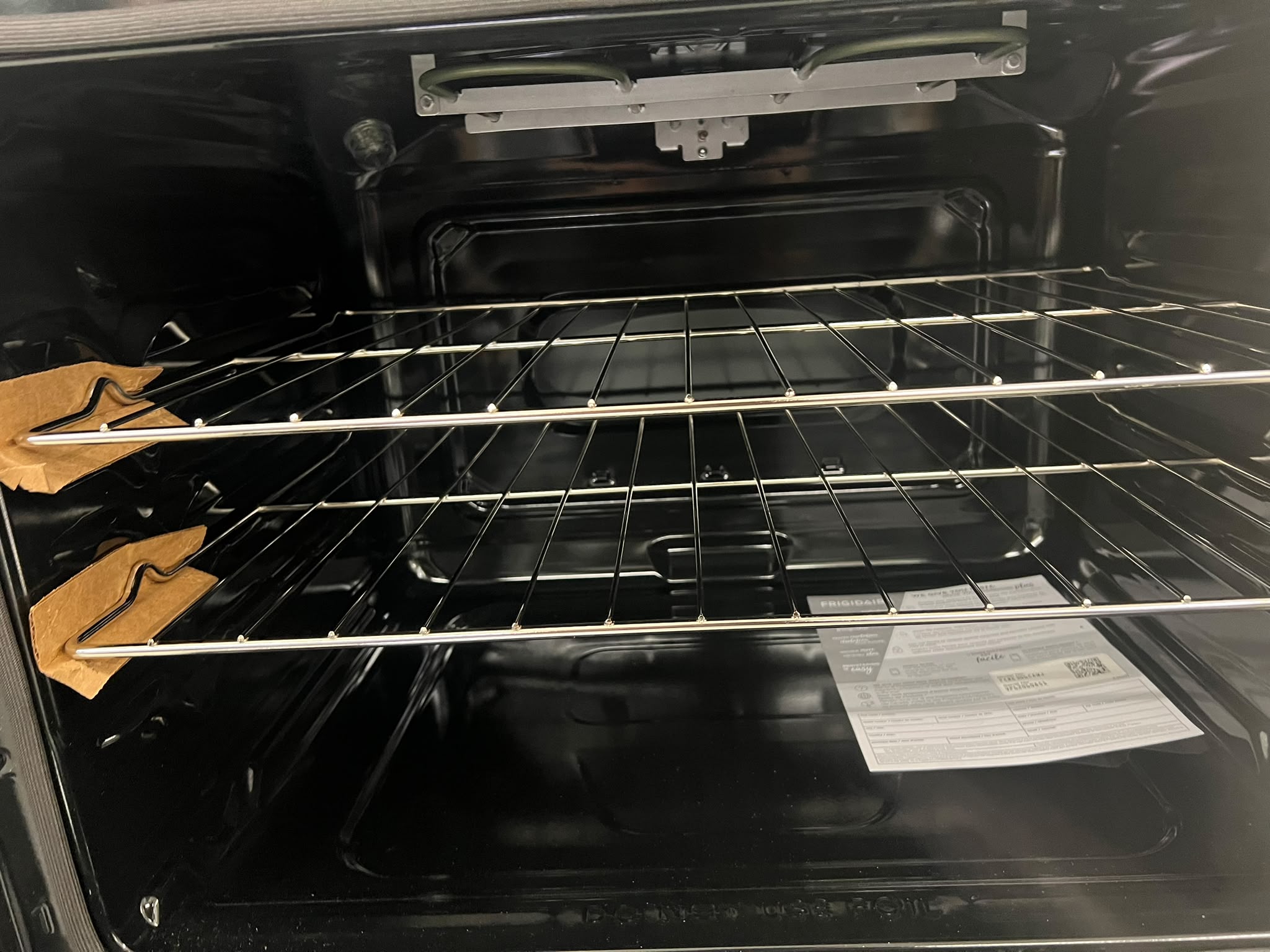 Frigidaire FCRE306CAWJ 30" 5.3 Cu. Ft. Electric Range with EvenTemp® | White – Image 6