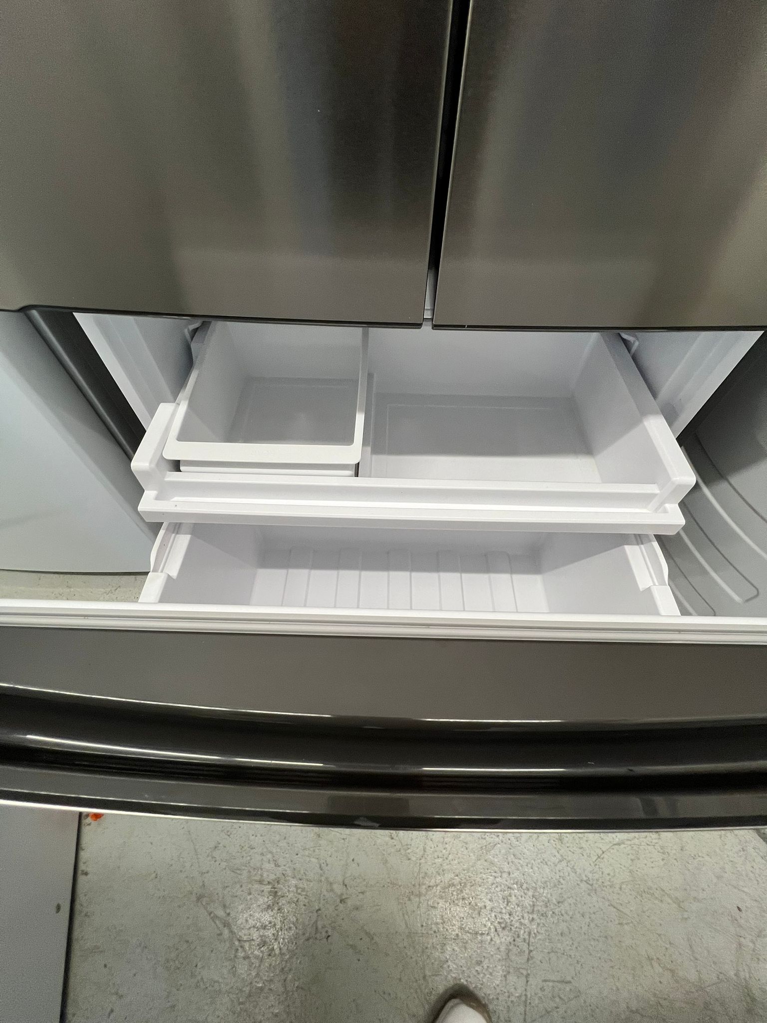Frigidaire FRFG2033AV 19.8 Cu. Ft. 33" Counter-Depth French Door Refrigerator – Image 5