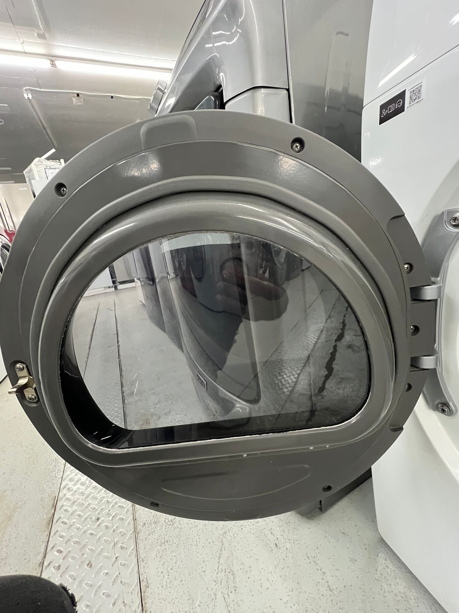 Samsung WW25B6800AW 2.9 Cu. Ft. Washer & DV25B6800EW 4.0 Cu. Ft. Electric Dryer Set – 24" – Image 8