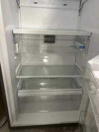 Frigidaire Gallery GRDA1911AF1 18.9 Cu. Ft. Single-Door Refrigerator – Image 3