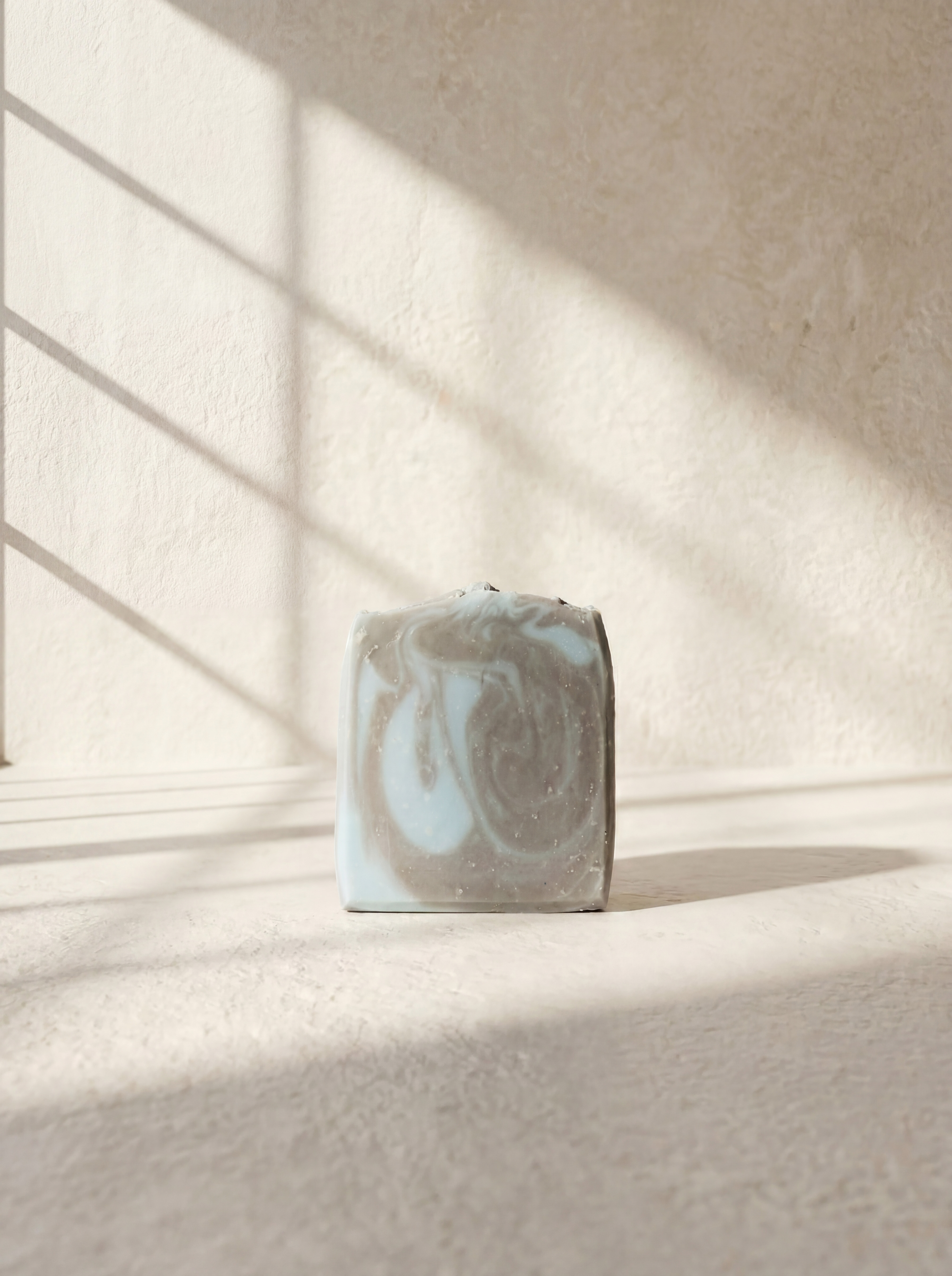 Oud Voyager Bar Soap – Image 1