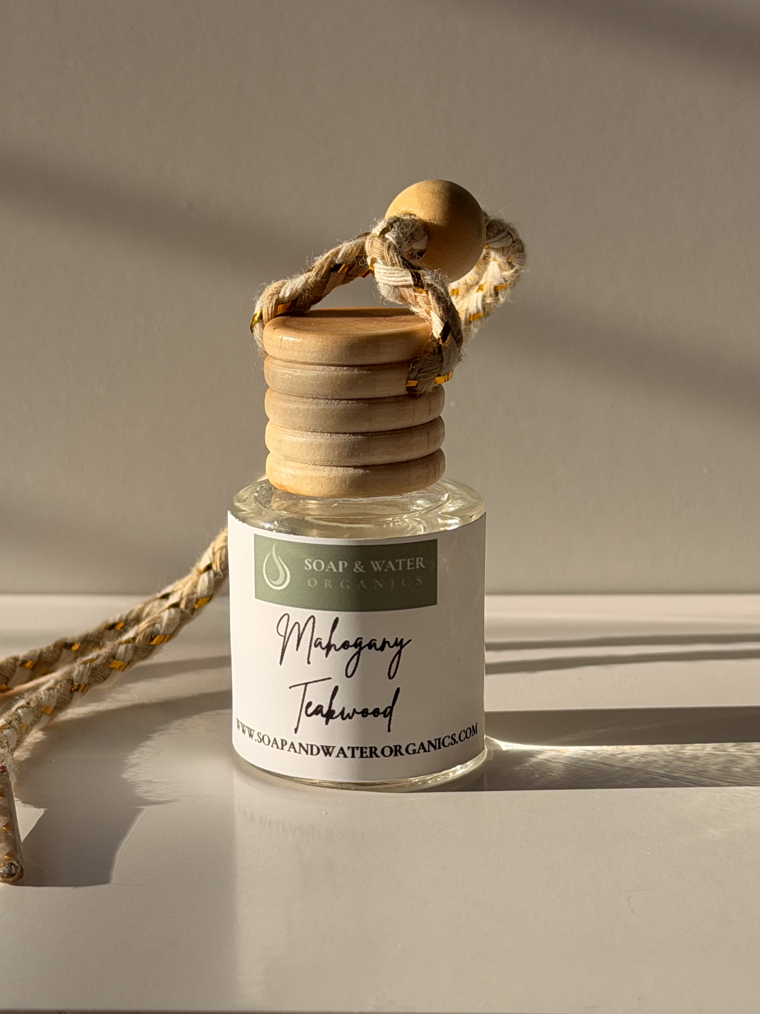 Luxury Car Diffuser – Mahogany Teakwood