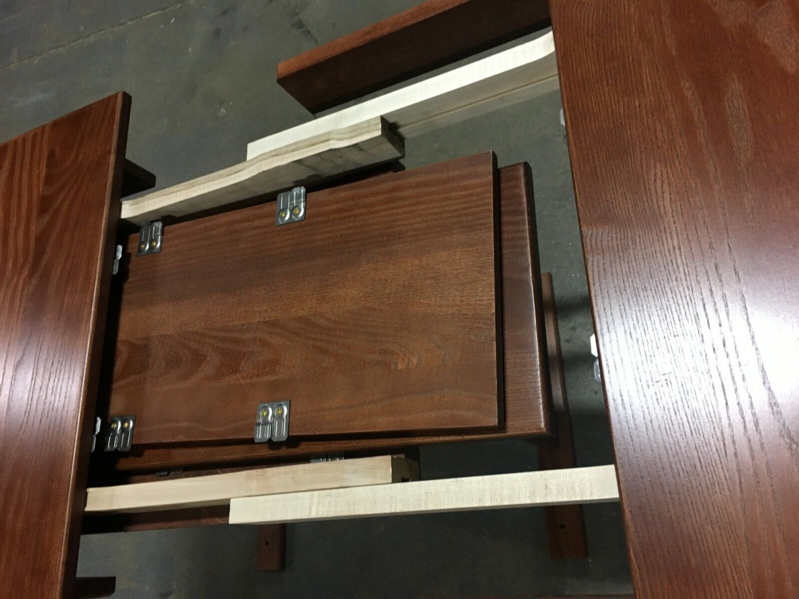 RV Hide 2 Leaf Dinette Table Hardwood Stained Cherry 26 x 56 with 2 leafs – Image 3