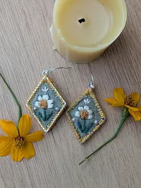 Diamond Floral Earrings, Design 3 – Daisy Yellow