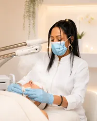 Deep Cleansing Facial – Image 1