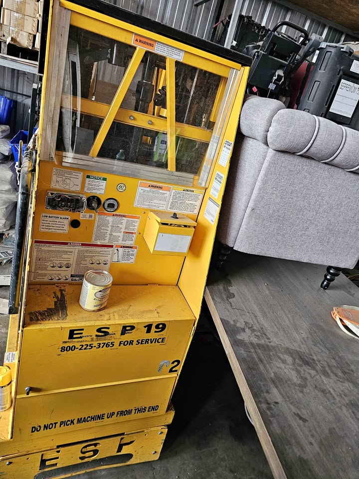Bil-Jax ESP 19 Electric Stock Picker – Used – Image 3