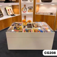 (CG208) مرطب سيجار أبيض فني – مرطب سيجار (Humidor), أبيض فني مزين بالصور, غير محدد